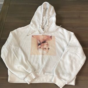 ARIANA GRANDE crop top hoodie size small